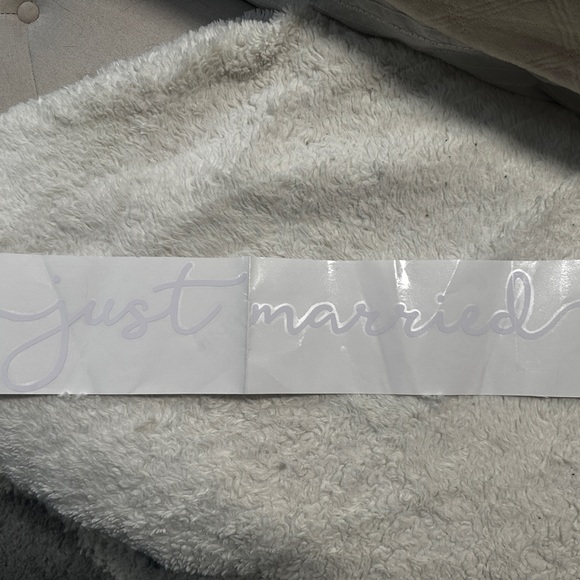 NWT Just Married Removable Vinyl Car Decal - Picture 2 of 5